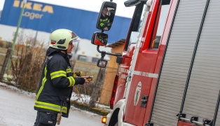 Rauchentwicklung in einem Einfamilienhaus in Wels-Puchberg sorgte für Einsatz der Feuerwehr