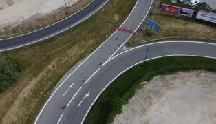 Disput um gegenseitiges Überholen endet in Rauferei auf Abfahrt der Innkreisautobahn in Wels