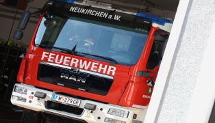 Brandverdacht bei einem landwirtschaftlichen Häcksler in Neukirchen am Walde sorgt für Einsatz