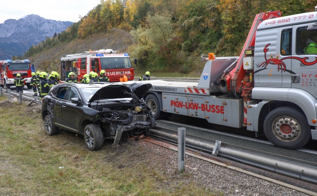 Auto gegen Verkehrsleiteinrichtungen: Unfall auf Pyhrnautobahn bei Spital am Pyhrn endet glimpflich