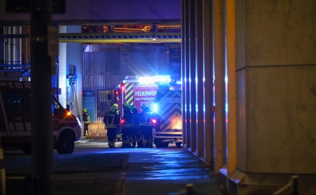Brandeinsatz im Betriebsgelände einer Papierfabrik in Ansfelden führte zu Einsatz zweier Feuerwehren