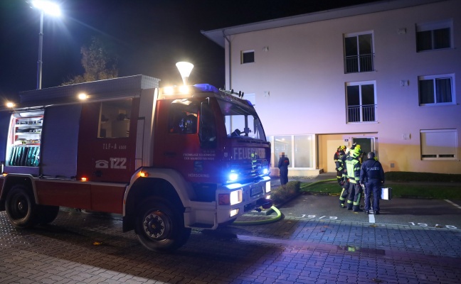 Drei Feuerwehren bei Küchenbrand in einem Mehrparteienwohnhaus in Hörsching im Einsatz