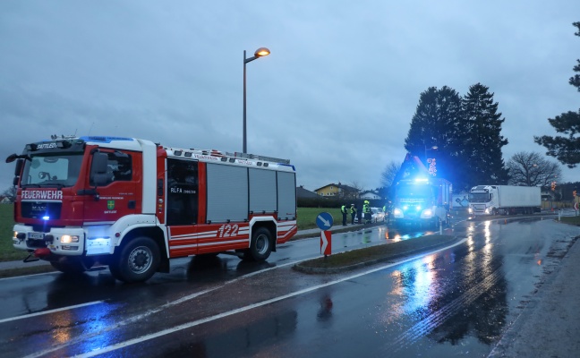 Verkehrsunfall im Frühverkehr auf der Voralpenstraße in Sattledt