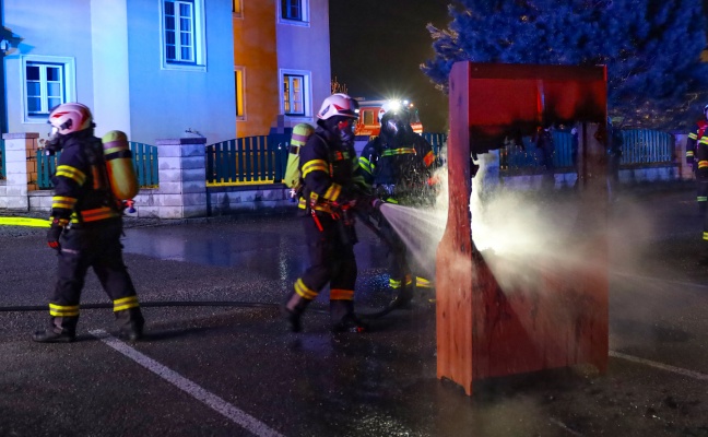Bewohnerin gerettet: Vier Feuerwehren bei Brand in einem Wohnhaus in Pichl bei Wels im Einsatz