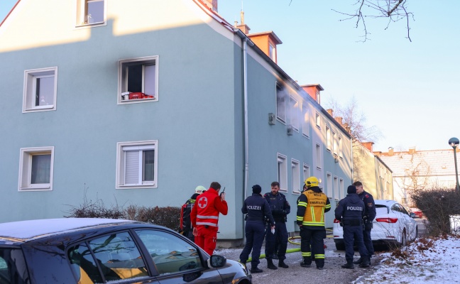 Brand einer Wohnung in einem Mehrparteienwohnhaus in Wels-Vogelweide