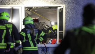 Vier Feuerwehren bei Brand eines Büros in einem Firmengebäude in Ansfelden im Einsatz