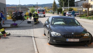 Kollision zweier PKW auf Gallspacher Straße im Ortszentrum von Gaspoltshofen fordert zwei Verletzte