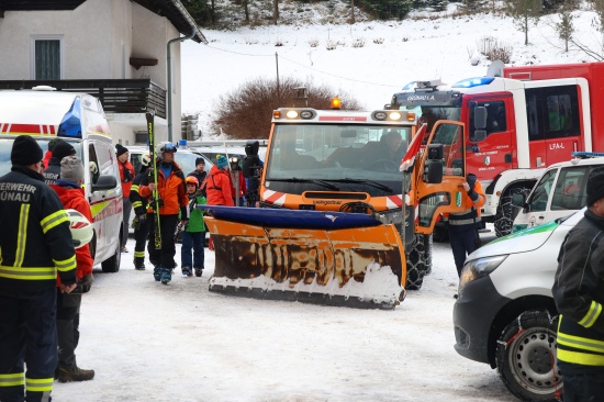 Grnau im Almtal: Groe Evakuierungsaktion nach Defekt einer Liftanlage im Skigebiet am Kasberg