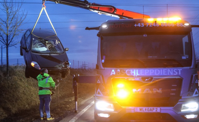 Verkehrsunfall mit zwei beteiligten PKW auf B1 Wiener Strae in Edt bei Lambach