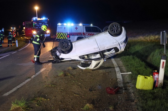 Schwer verletzt: Auto auf Gallspacher Straße bei Grieskirchen mehrfach überschlagen