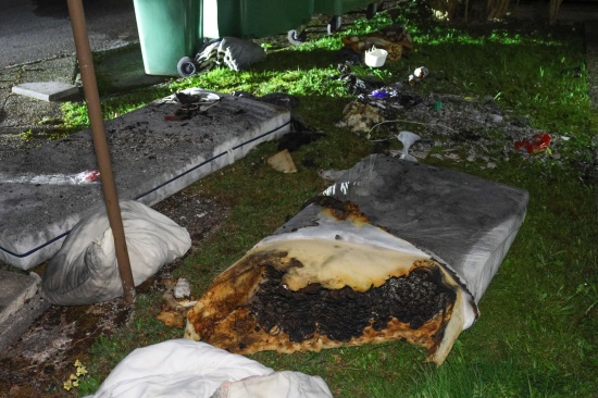 Brand in einer Wohnung eines Mehrparteienwohnhauses in Traunkirchen sorgt fr Einsatz der Feuerwehr