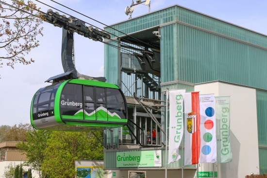 Bub (4) bei Ausflug auf den Grnberg in Gmunden am Berg vergessen