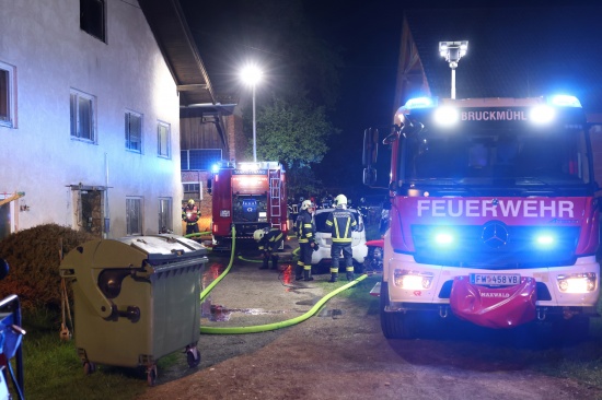Fnf Feuerwehren bei Brand eines Schuppens in Ottnang am Hausruck im Einsatz