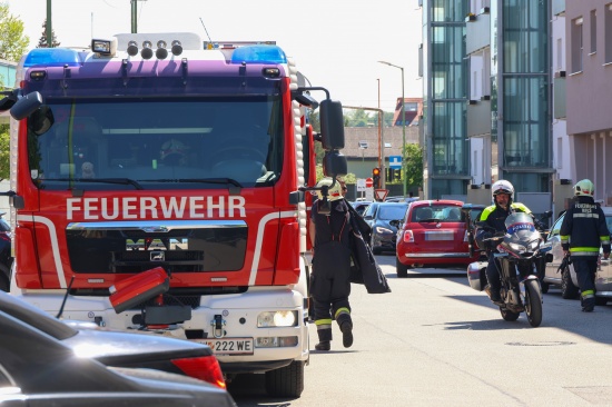 Verrauchte Wohnung und verrauchtes Stiegenhaus durch angebranntes Kochgut in Wels-Vogelweide