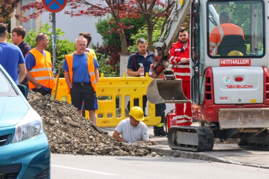 Evakuierung nach grerem Gasaustritt in einer Wohnsiedlung in Traun