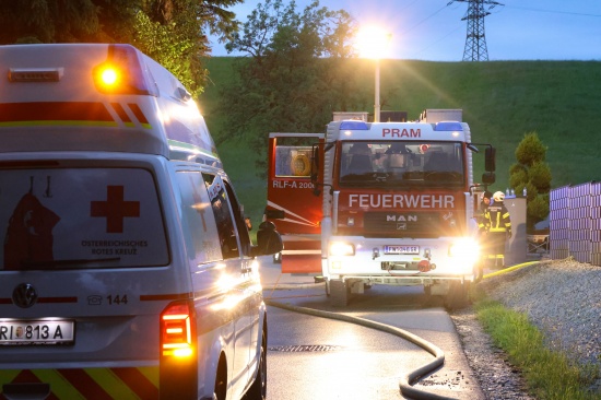 Ein Verletzter bei Brand in einem Gebude in Pram