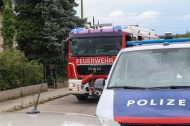 Feuerwehr bei Brandverdacht in einem Wohnhaus in Wels-Vogelweide im Einsatz