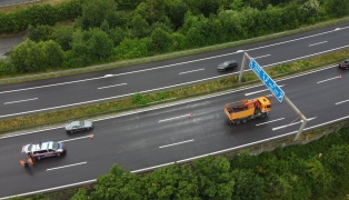 Schotter verloren: Grere Verkehrsbehinderungen auf Innkreisautobahn in Wels