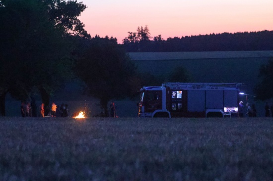 Petersfeuer: Befrchteter Brand in Weikirchen an der Traun stellte sich als Brauchtumsfeuer heraus