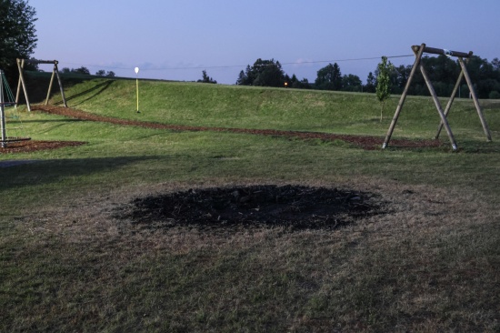 Petersfeuer in Marchtrenk sorgte am Folgetag noch fr Einsatz einer zweiten Feuerwehr
