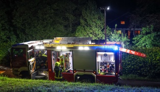 Drei Feuerwehren bei Zimmerbrand in einem Haus in Scharnstein im Einsatz