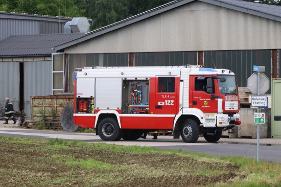 Sechs Feuerwehren bei Gasflaschenbrand in einer Werksttte in Pettenbach im Einsatz