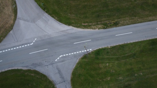 Radfahrer (78) bei Kollision mit Auto in Taufkirchen an der Trattnach tdlich verletzt