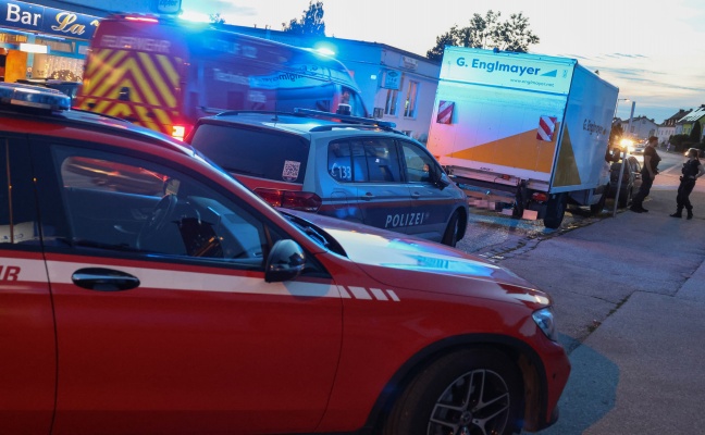 Schadstoffeinsatz: Austritt von Khlmittel aus einem abgestellten Klein-LKW in Wels-Neustadt