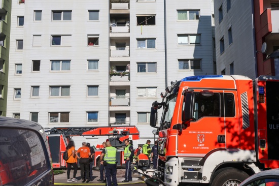 Wohungsbrand in Leonding: Person aus fnftem Stock gerettet - Hund berlebte Brand nicht