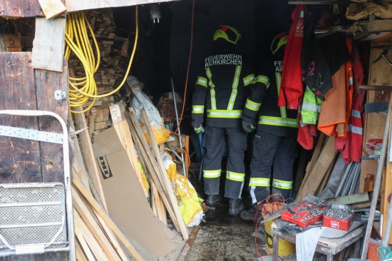 Brand in einem Hausanbau in Aichkirchen sorgte fr Einsatz zweier Feuerwehren