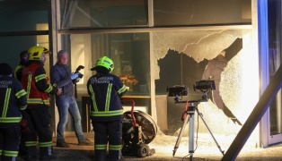 Schuh verloren: Tatverdchtiger nach Brandstiftung bei Autohaus in Attnang-Puchheim ausgeforscht