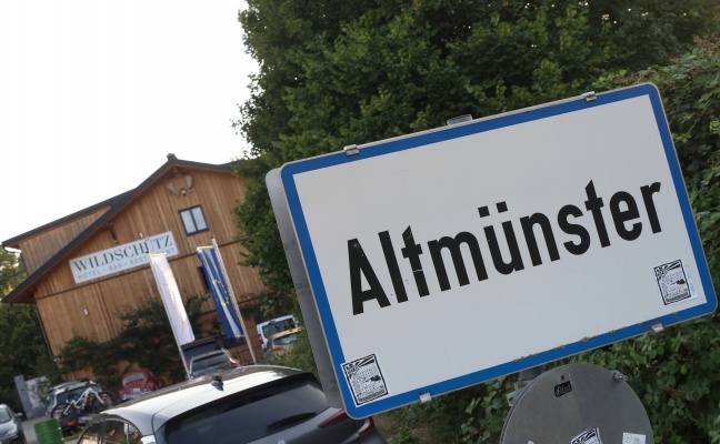 70 Hotelgste evakuiert: Rauchentwicklung durch Defekt an Heizungsanlage eines Hotels in Altmnster