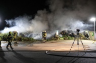 Vier Feuerwehren bei Brand einer greren Grnschnittsammelstelle in Sipbachzell im Einsatz