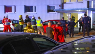 Kellerbrand: Grerer Einsatz dreier Feuerwehren bei Brand in einem Hochhaus in Wels-Lichtenegg