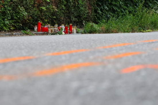 Crash in Schlierbach: Schwerverletztes Mdchen (14) erlag nach Unfall im Klinikum ihren Verletzungen