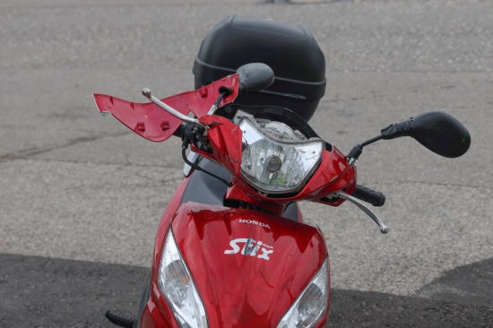 Einsatzkr�fte zu Personenrettung nach Crash zwischen Auto und Moped in Wels-Neutadt alarmiert