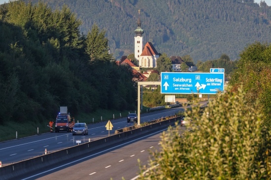 Schrfling am Attersee: Einsatzkrfte zu vermeintlich schwerem Unfall auf Westautobahn alarmiert