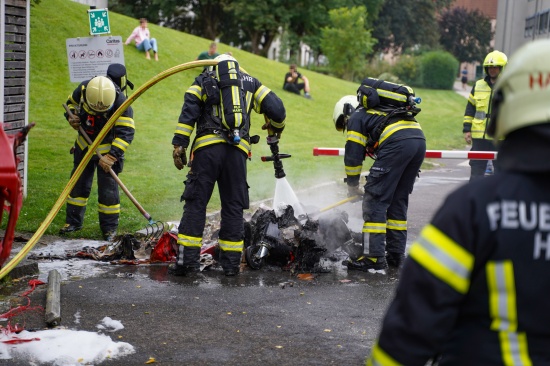 Brand von Abfallcontainern in einer Mllinsel in Leonding sorgte fr Einsatz der Feuerwehr