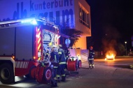 Feuerwehr bei Brand eines Abfallcontainers in Thalheim bei Wels im Einsatz