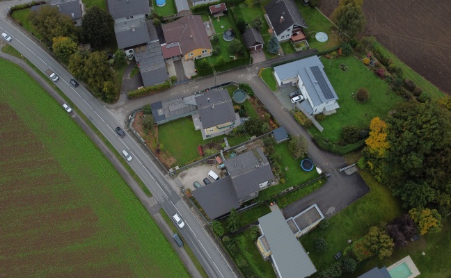 Kleinbrand: Brand eines Khlschranks in einem Gebude in Regau rasch gelscht