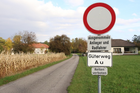 Drei teils Schwerverletzte nach Gasaustritt in einem Keller eines Gebudes in Bad Wimsbach-Neydharting