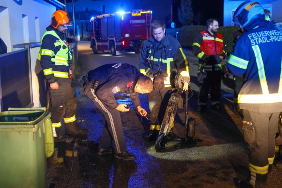 E-Scooter in einem Wohnhaus in Stadl-Paura mitten in der Nacht in Flammen aufgegangen