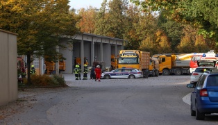 Vier Feuerwehren bei Brand bei einem Unternehmen in Wolfern im Einsatz