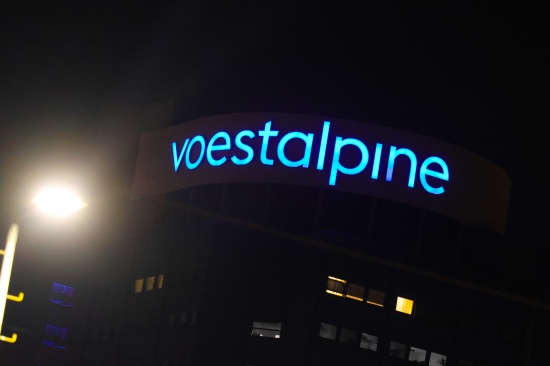 Tdlicher Arbeitsunfall: Arbeiter (49) auf Baustelle in Linz unter Betonelement eingeklemmt