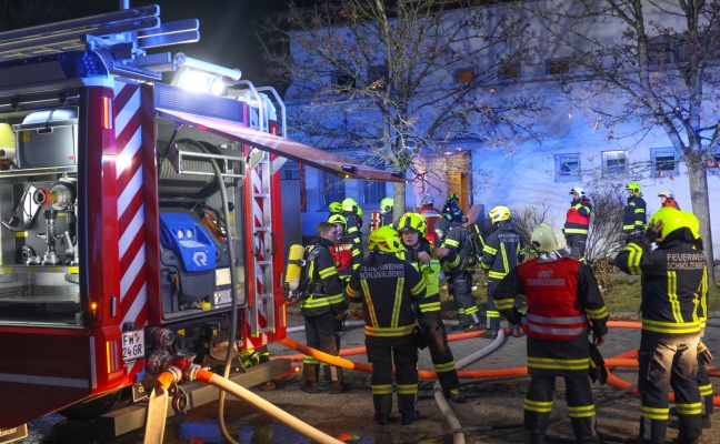 Drei Feuerwehren bei Kchenbrand in Schllberg im Einsatz