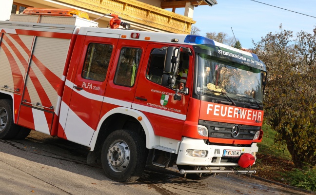 Drei Feuerwehren bei kleinerem Brand in einem Wohnhaus in Steinerkirchen an der Traun im Einsatz