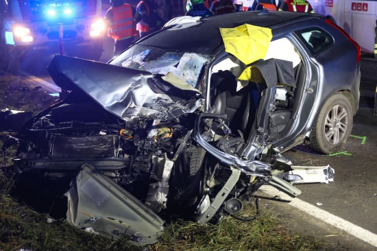 Tdlicher Verkehrsunfall: Autolenker (70) erlag nach schwerem Crash mit Linienbus seinen Verletzungen
