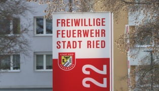 Einsatzkr�fte zu schwerem Verkehrsunfall in Ried im Innkreis alarmiert