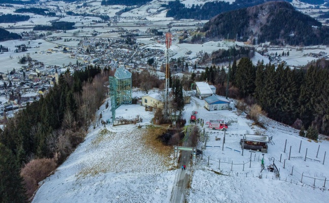 Wurbauerkogel: F�nf Feuerwehren bei Brand eines Ger�teschuppens in Rosenau am Hengstpa� im Einsatz