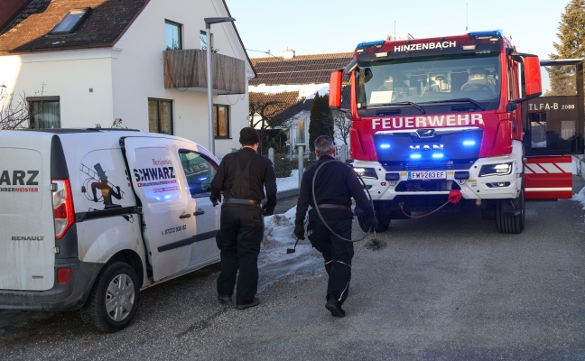 Kaminbrand bei einem Wohnhaus in Hinzenbach sorgte f�r Einsatz von Feuerwehr und Rauchfangkehrern